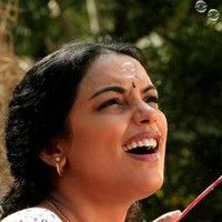 Shweta Menon - Rathi Nirvedam Hot Movie Stills | Picture 80003